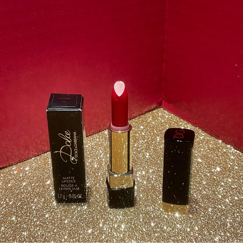 Dolce &Gabbana mini lipstick in DOLCE FLIRT #621